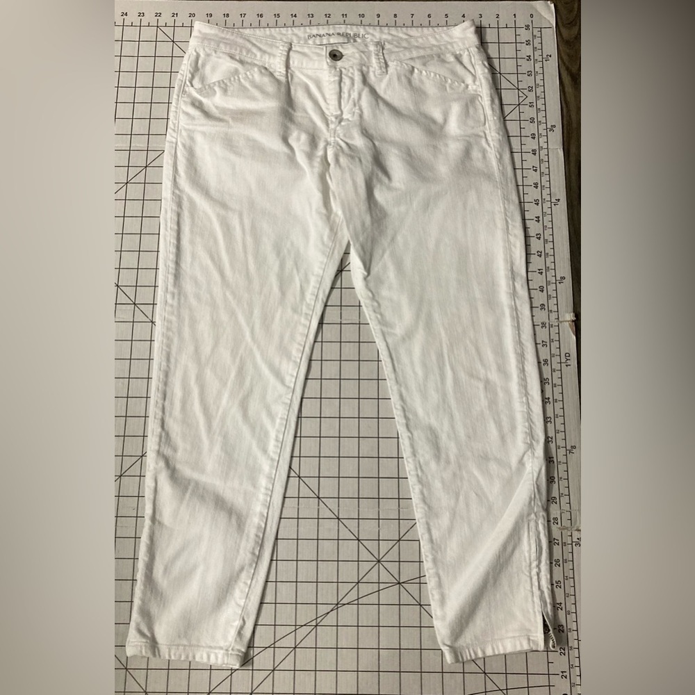 Banana Republic Women’s Size 29P White Jeans Zippered Ankle